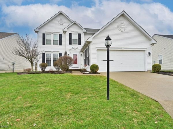 8517 Antlers Trail, North Ridgeville, OH 44039