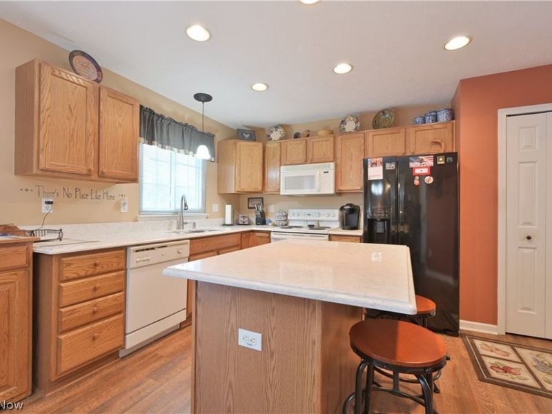 8517 Antlers Trail, North Ridgeville, OH 44039 Photo 16