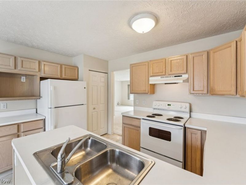 4824 Quarry Lane, Unit 30, Richmond Heights, OH 44143 Photo 13