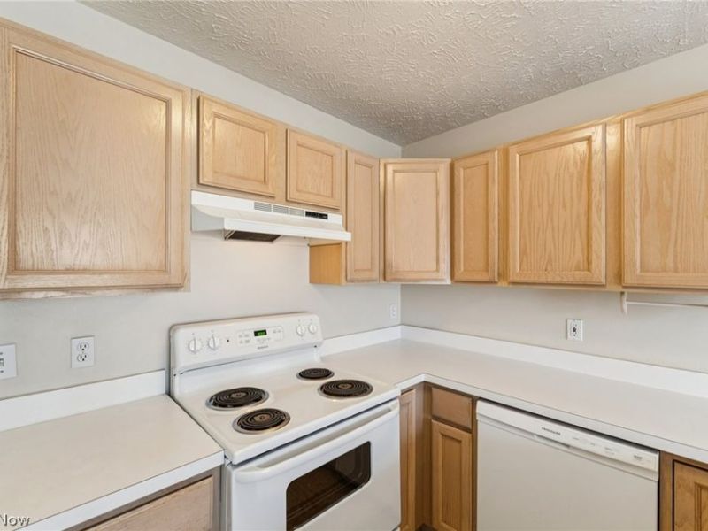 4824 Quarry Lane, Unit 30, Richmond Heights, OH 44143 Photo 14