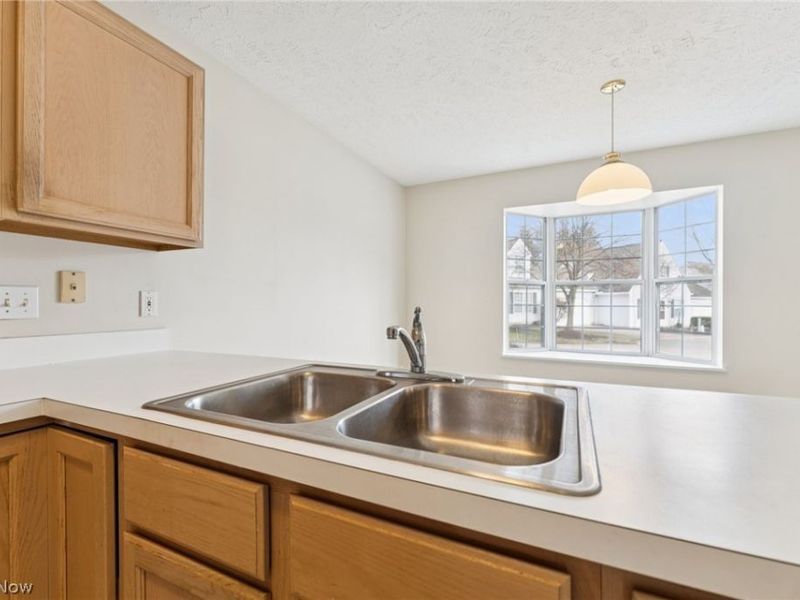 4824 Quarry Lane, Unit 30, Richmond Heights, OH 44143 Photo 15