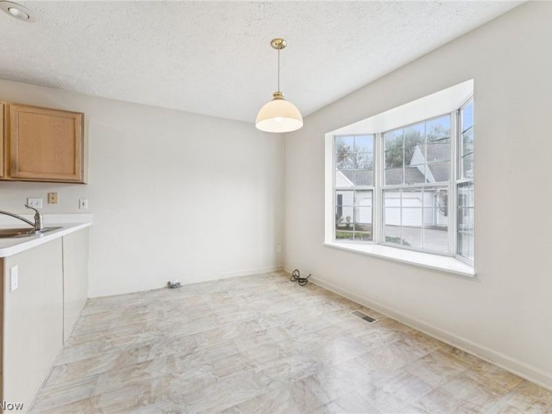 4824 Quarry Lane, Unit 30, Richmond Heights, OH 44143 Photo 17