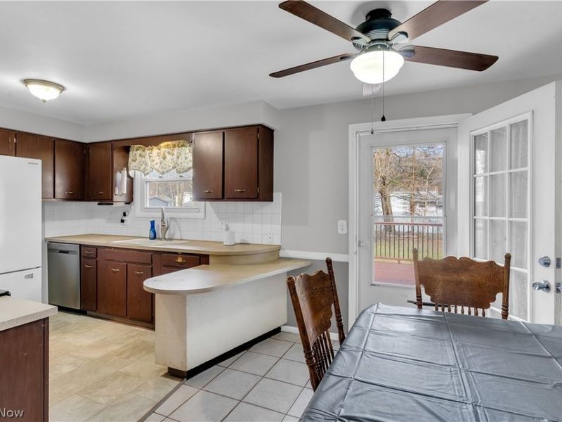 500 E Liberty Street , Youngstown, OH 44505 Photo 15