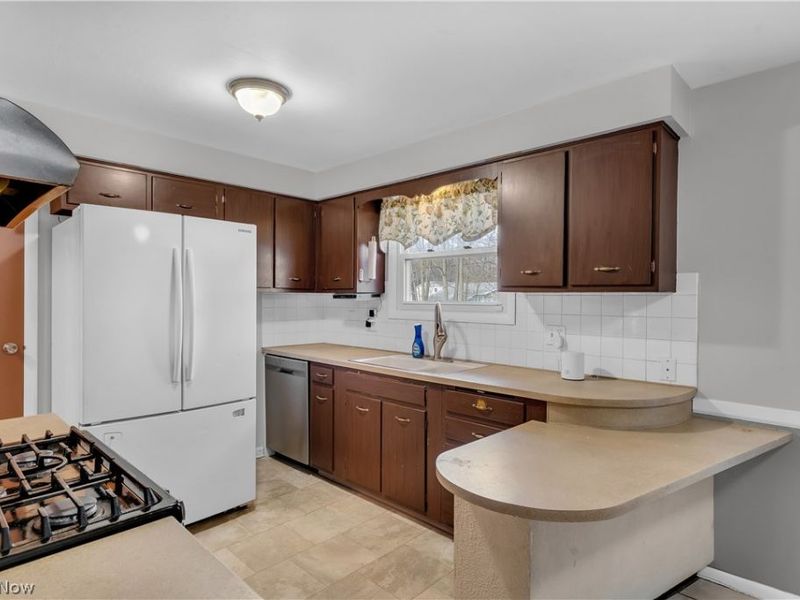 500 E Liberty Street , Youngstown, OH 44505 Photo 19