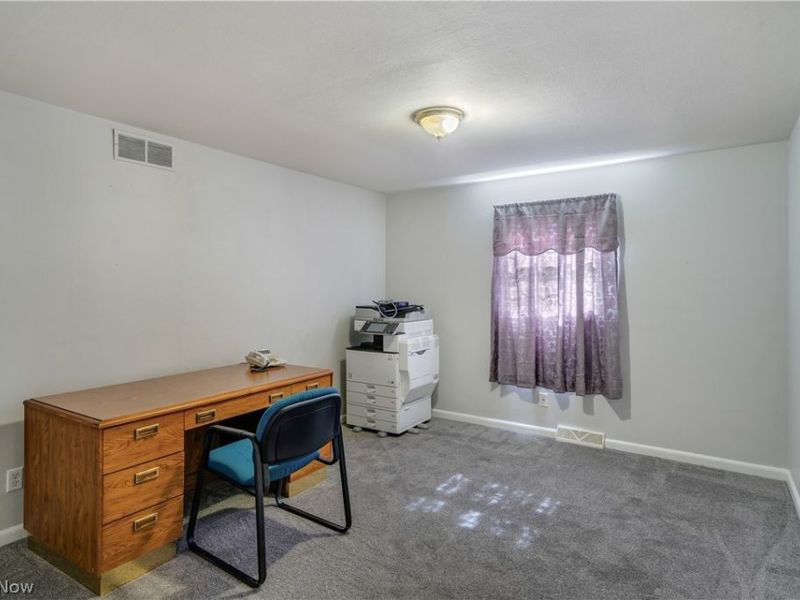 500 E Liberty Street , Youngstown, OH 44505 Photo 21