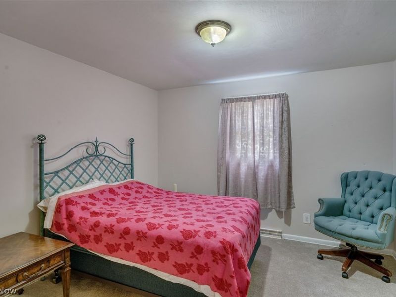 500 E Liberty Street , Youngstown, OH 44505 Photo 23