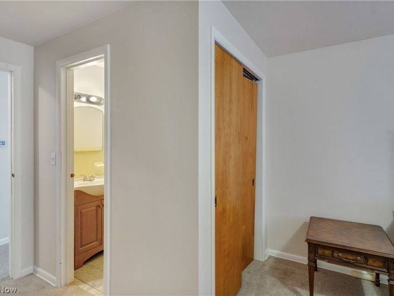 500 E Liberty Street , Youngstown, OH 44505 Photo 24