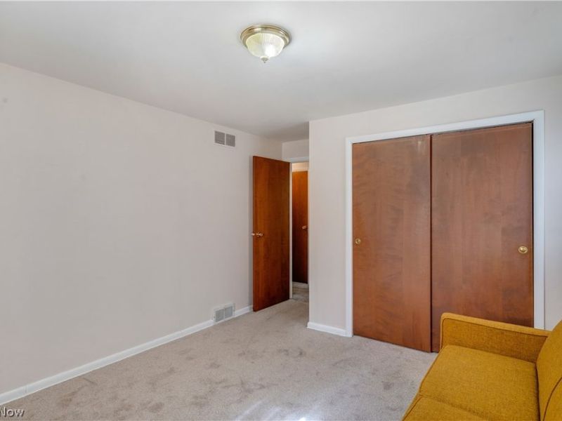 500 E Liberty Street , Youngstown, OH 44505 Photo 28