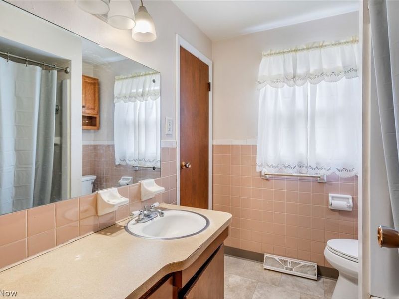 500 E Liberty Street , Youngstown, OH 44505 Photo 31