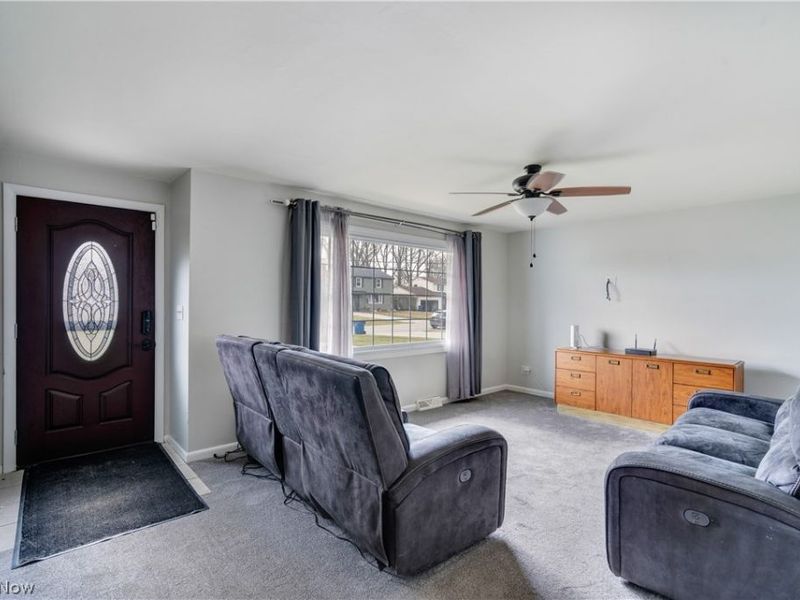 500 E Liberty Street , Youngstown, OH 44505 Photo 8