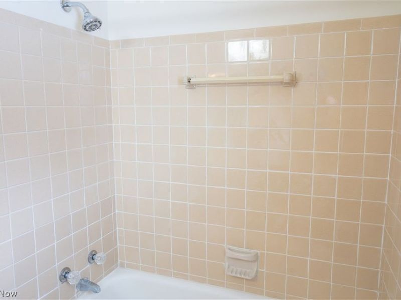 2751 Saginaw Drive, Poland, OH 44514 Photo 10