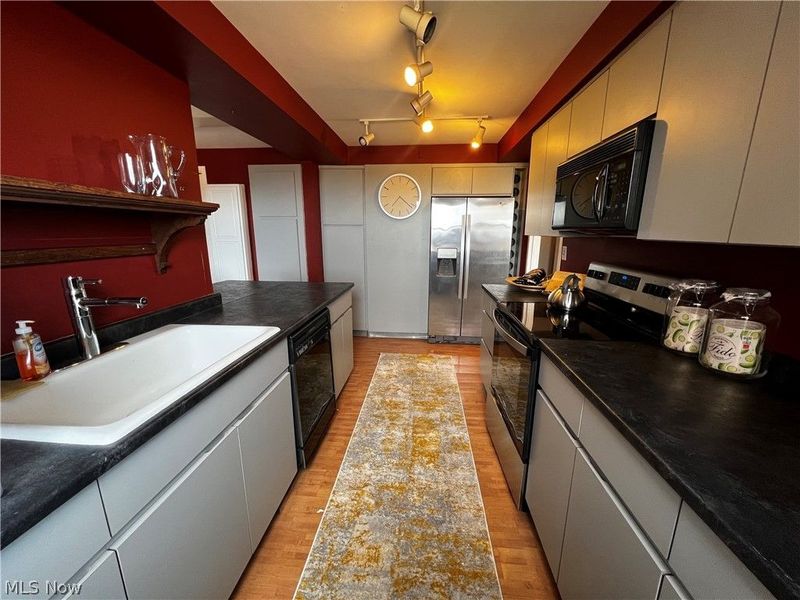 13900 Shaker Boulevard, Unit 1012, Cleveland, OH 44120 Photo 4