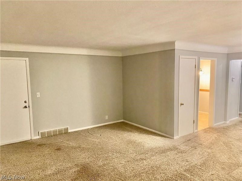 8418 Kenton Avenue, Parma, OH 44129 Photo 8