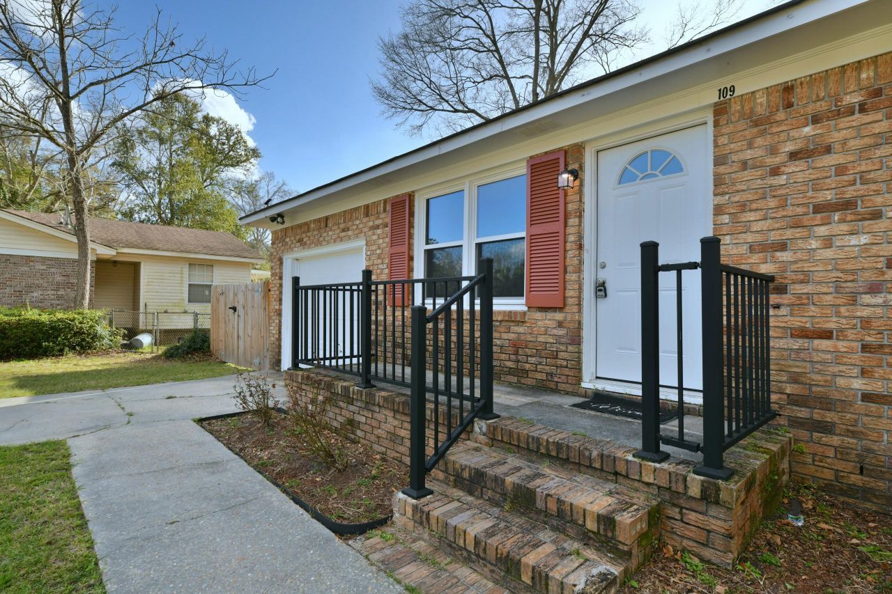 109 Tupelo Street Photo 2