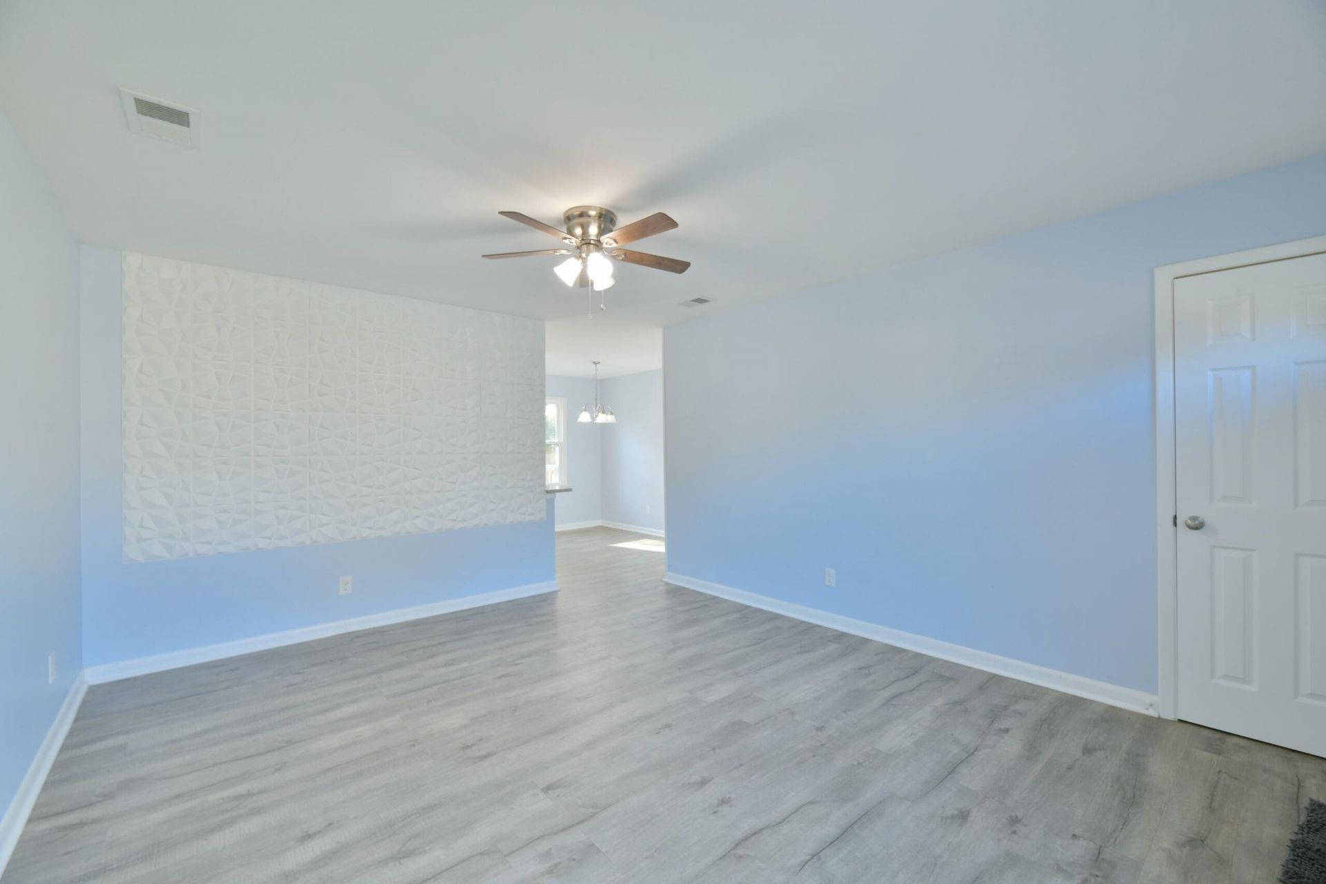 109 Tupelo Street Photo 6