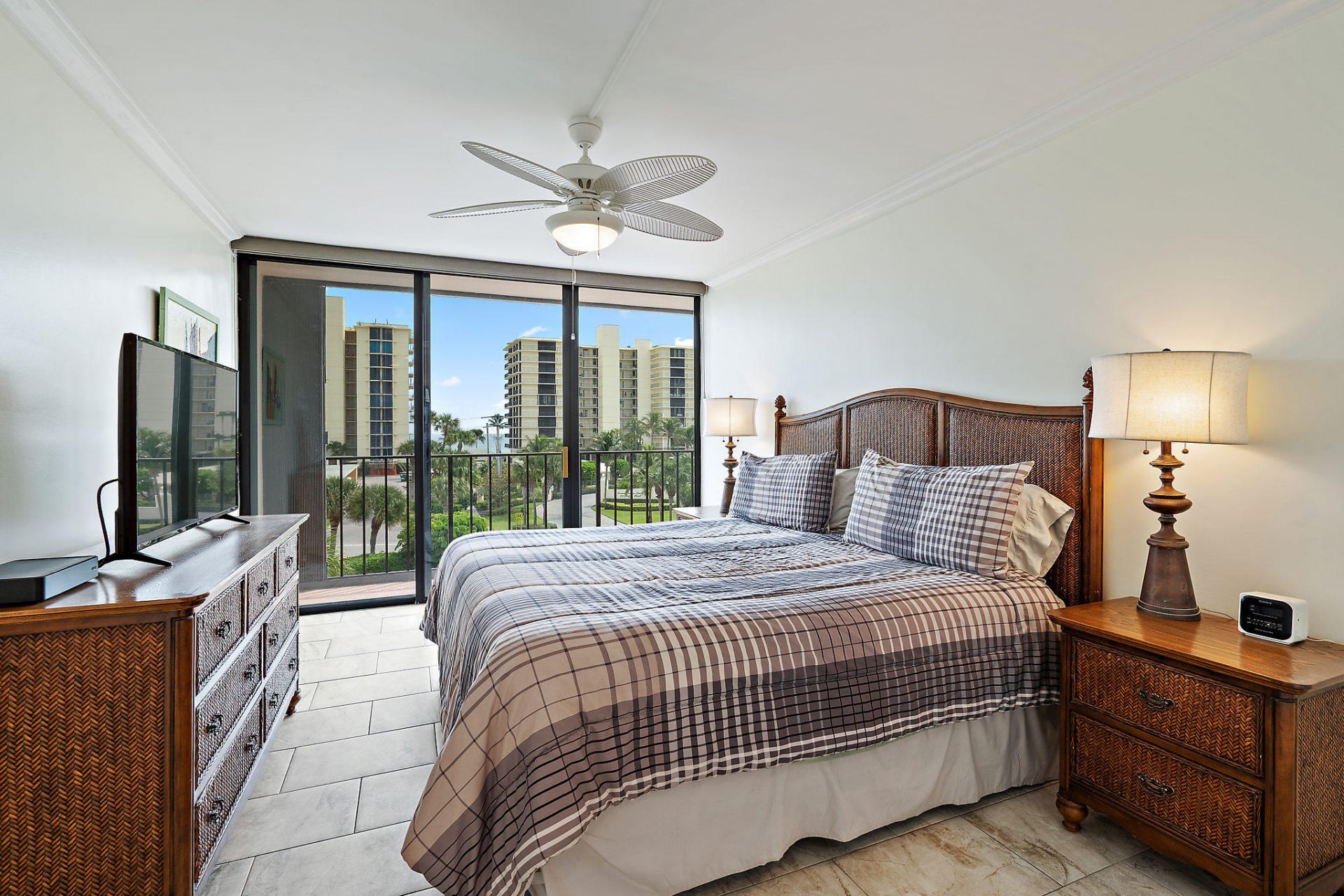 225 Beach Road, Unit 401, Tequesta, FL 33469 Photo