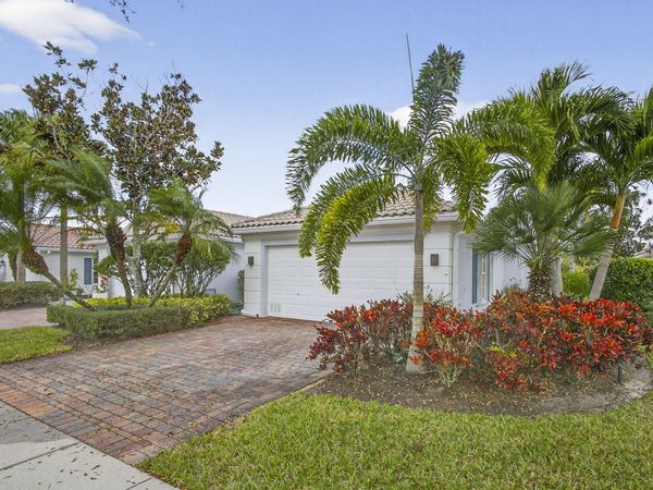 8269 Saint Johns Court, Wellington, FL 33414