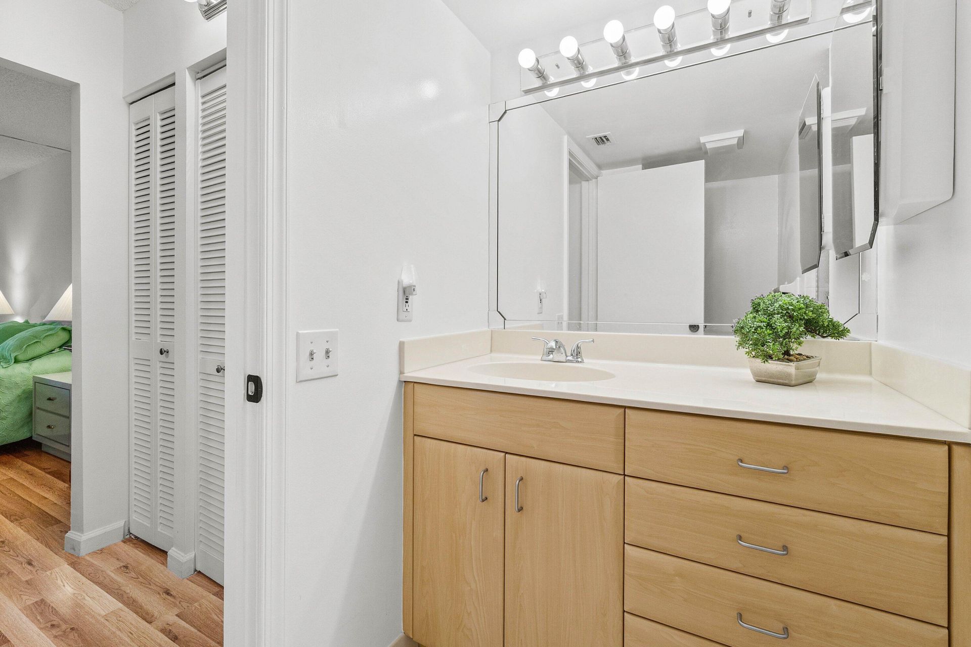 10110 Cedar Point Boulevard, Unit 305, Boynton Beach, FL 33437 Photo