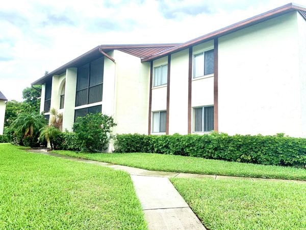 4988 Sable Pine Circle, Unit B1, West Palm Beach, FL 33417