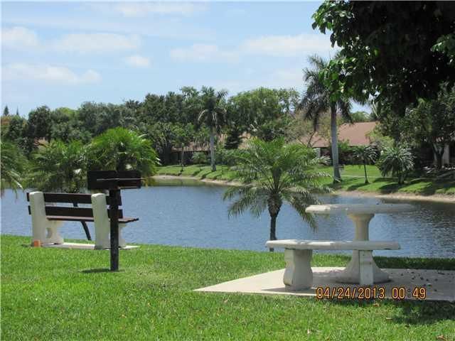 4988 Sable Pine Circle, Unit B1, West Palm Beach, FL 33417 Photo