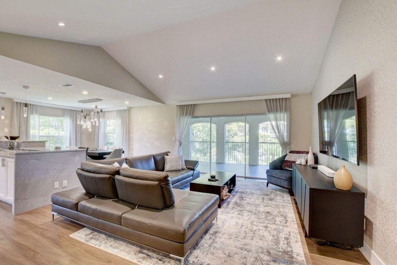 7369 Orangewood Lane, Unit 301, Boca Raton, FL 33433 Photo