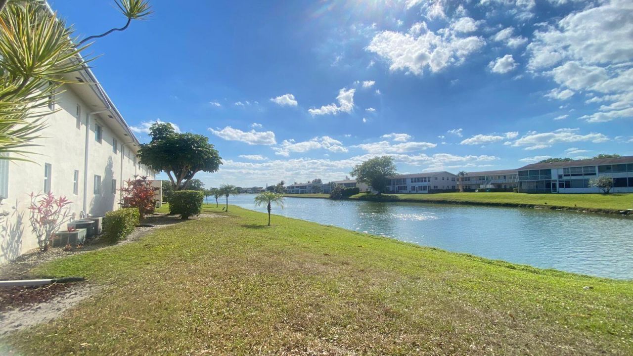 200 Stratford O, West Palm Beach, FL 33417 Photo