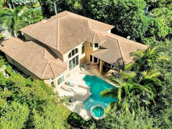 43 Coconut Lane, Ocean Ridge, FL 33435