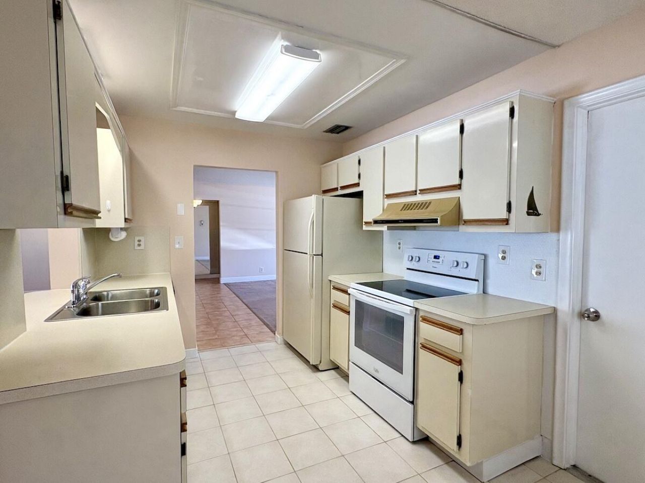 2003 SW 18th Street, Boynton Beach, FL 33426 Photo