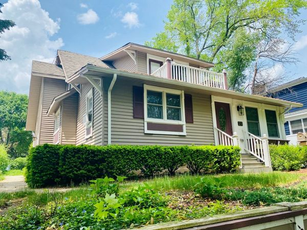 21 N Julian Street, Naperville, IL 60540