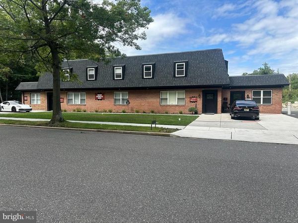 2020 FAIRFAX AVENUE, Unit 201, CHERRY HILL, NJ 08003