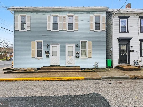 172 E PENN STREET, CARLISLE, PA 17013