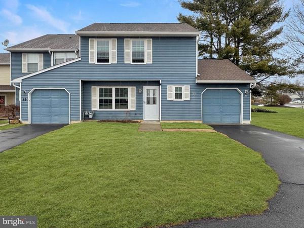 20 BERKSHIRE COURT, BORDENTOWN, NJ 08505