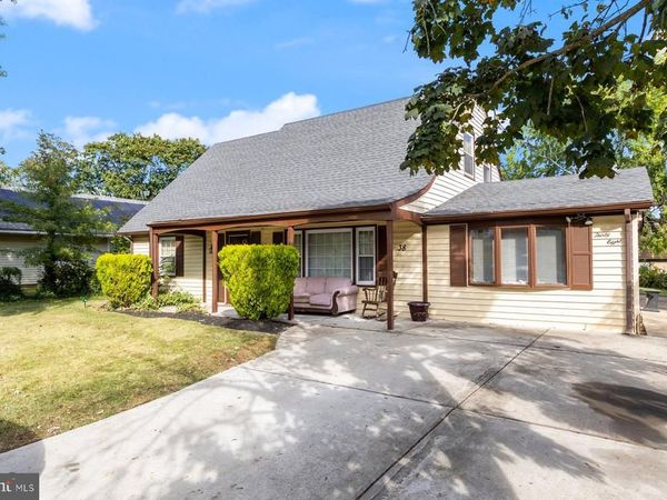 38 HAMILTON LANE, WILLINGBORO, NJ 08046