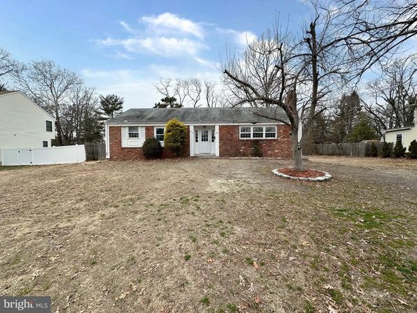 220 MYRTLE AVENUE, LINDENWOLD, NJ 08021