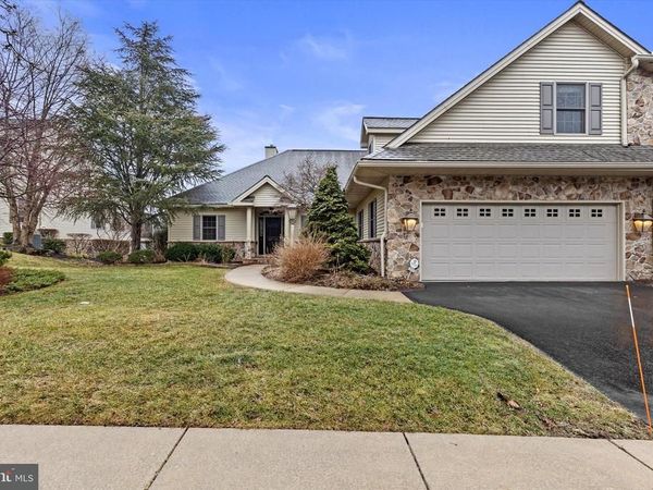 2111 CAREY WAY , HUMMELSTOWN, PA 17036