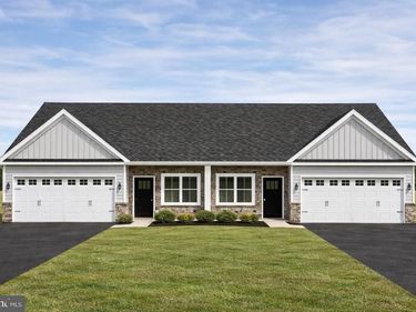 116 HILLARD FIELD, LANCASTER, PA 17603