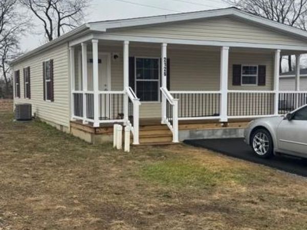 2126 SCULL STREET, LEBANON, PA 17046