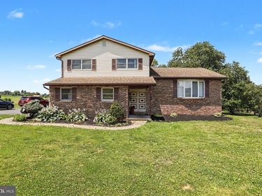 1565 OLD MOUNTAIN ROAD, WELLSVILLE, PA 17365