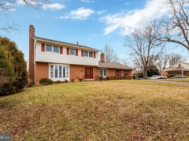 4111 WYNNWOOD DRIVE , ANNANDALE, VA 22003