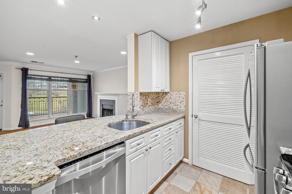 5563 Seminary Road, Unit 107, Falls Church, VA 22041 Main Photo