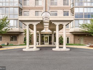 19355 CYPRESS RIDGE TERRACE, Unit 515, LEESBURG, VA 20176