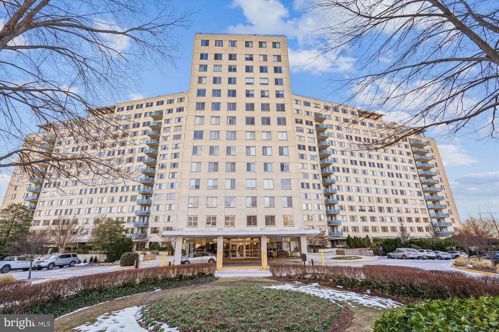 10500 Rockville Pike, Unit 118, North Bethesda, MD 20852 Main Photo