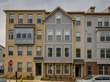 203 A PARK CENTRAL TERRACE , MANASSAS PARK, VA 20111