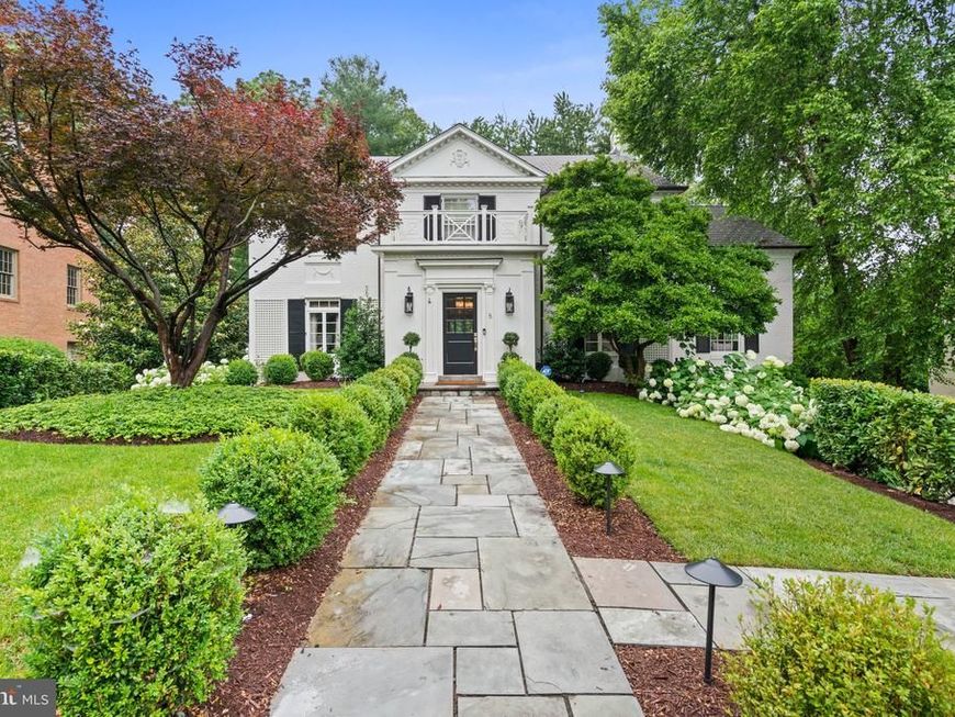 8 Farmington Court, Chevy Chase, MD 20815 Main Photo