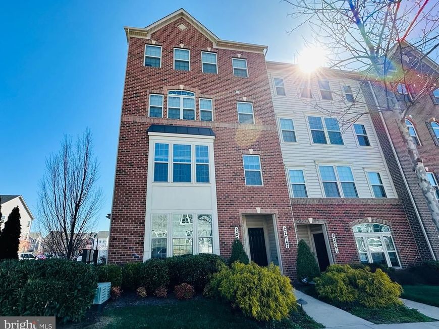22045 Broadway Avenue, Unit 401L, Clarksburg, MD 20871 Main Photo