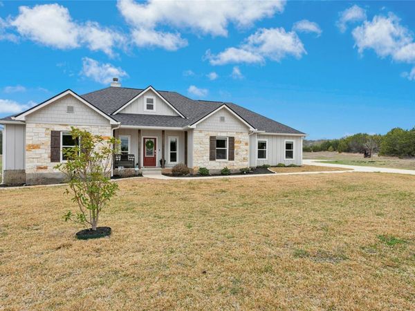 195 Rosebud Ranch RD, Bertram, TX 78605