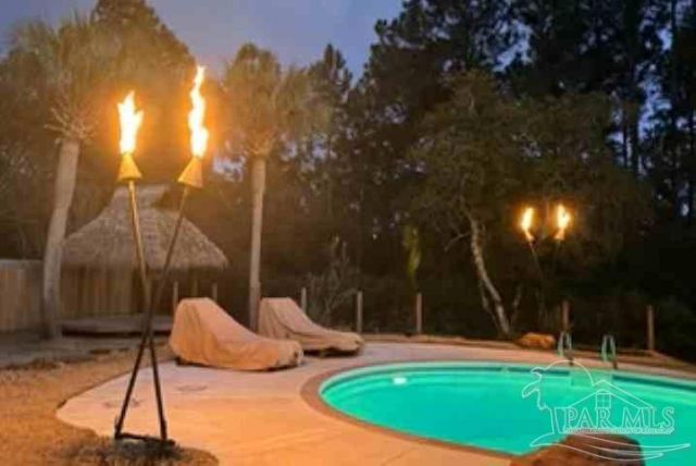 629 Downhaul Dr, Pensacola, FL 32507 Main Photo