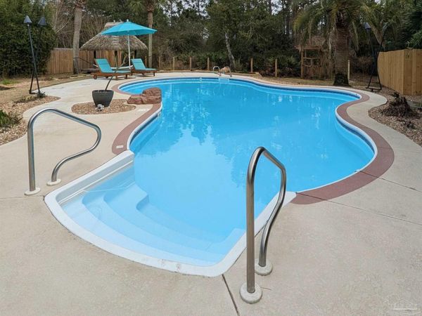 629 Downhaul Dr, Pensacola, FL 32507