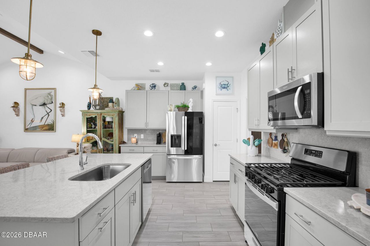 334 Gypsy Palace Lane, Daytona Beach, FL 32124 Photo