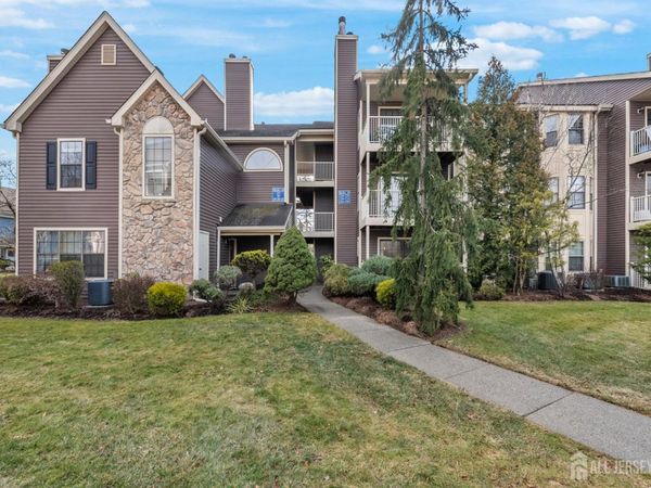 208 Blew Court , East Brunswick, NJ 08816